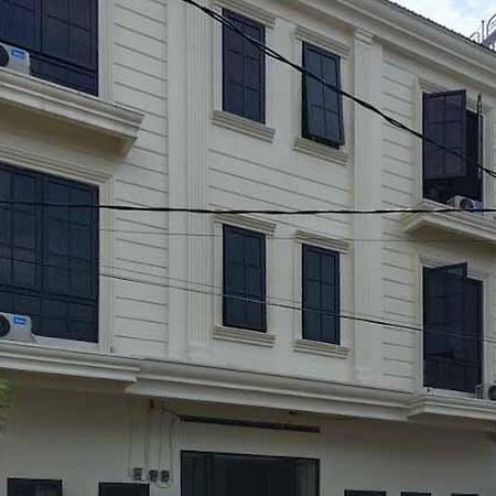 Prime Inn Near Jalan Sekip Mitra Reddoorz Medan Exterior foto